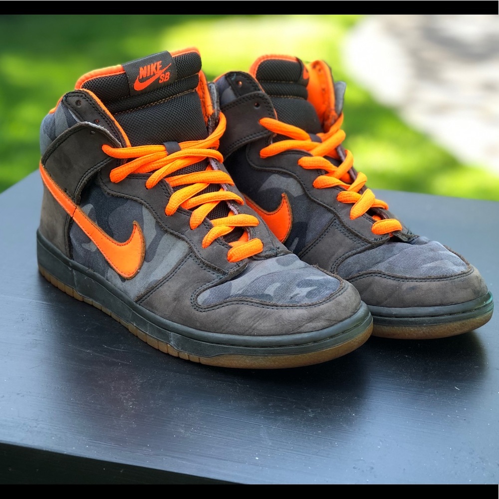 Nike SB Dunk High Camo